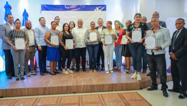 Promipyme impulsa el progreso en Hato Mayor con créditos por RD$22.6 millones